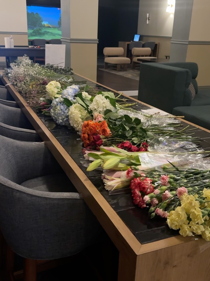 A snippet of our Valentines Day event for your feed \ud83d\ude42\u200d\u2195\ufe0f\ud83d\udc90\ud83e\ude77\n\nStay up to date on our upcoming Resident Events by following us and paying attention to elevator sign postings! \n\nA hint for our next event: \ud83d\udeeb\u26f1\ufe0f\ud83c\udfdd\ufe0f\ud83d\udd76\ufe0f\u2600\ufe0f\ud83e\uddf3\ud83d\udecd\ufe0f